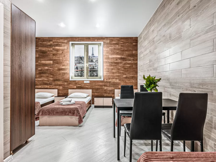 Номер категории Стандарт «Для четверых без окна +» в санатории «Вернисаж» в г. Кисловодске - фотография