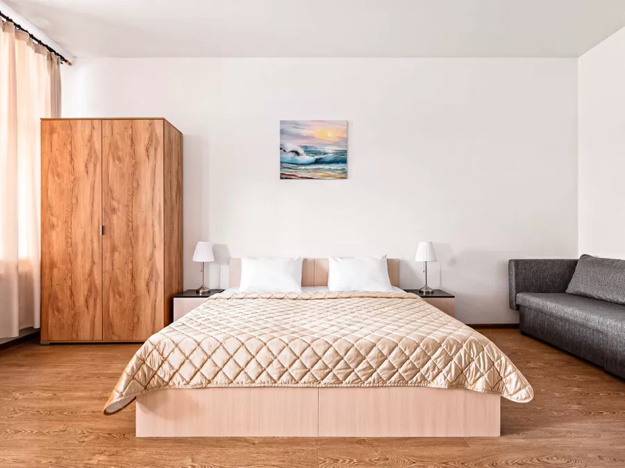 Номер категории Стандарт «Семейный двухкомнатный» в санатории «Вернисаж» в г. Кисловодске - фотография