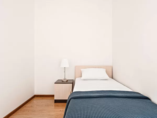 Номер категории Стандарт «Семейный двухкомнатный» в санатории «Вернисаж» в г. Кисловодске - фотография