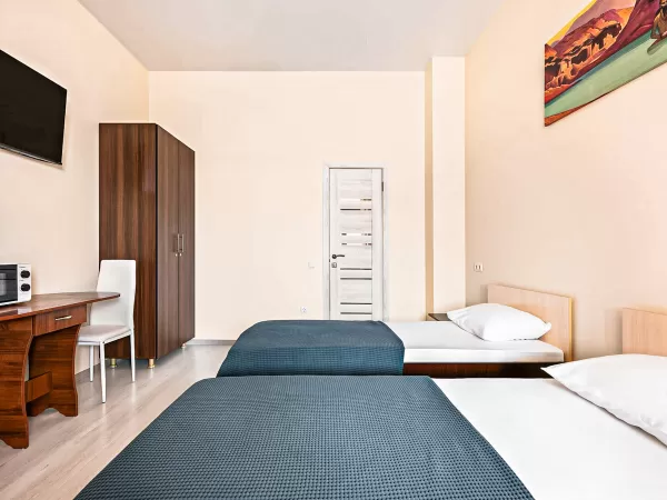 Номер категории Стандарт «Стандарт +» в санатории «Вернисаж» в г. Кисловодске - фотография