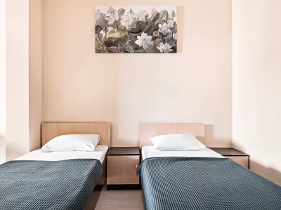 Номер категории Стандарт «Для троих +» в санатории «Вернисаж» в г. Кисловодске - фотография