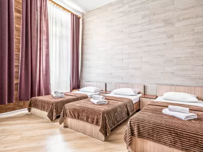 Номер категории Стандарт «Для троих» в санатории «Вернисаж» в г. Кисловодске - фотография