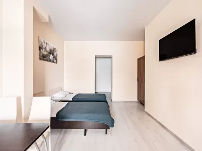 Номер категории Стандарт «Для троих +» в санатории «Вернисаж» в г. Кисловодске - фотография